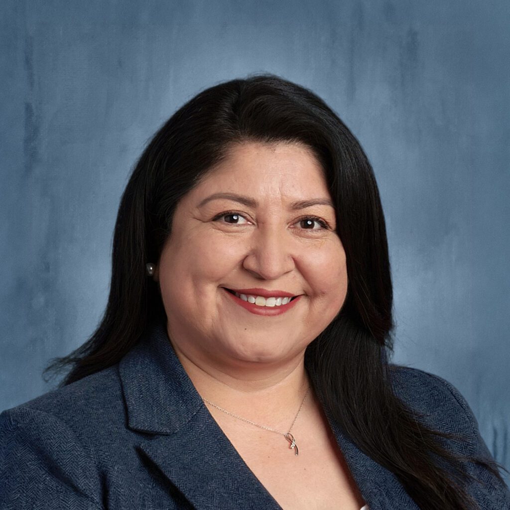 Roxane Fuentes.